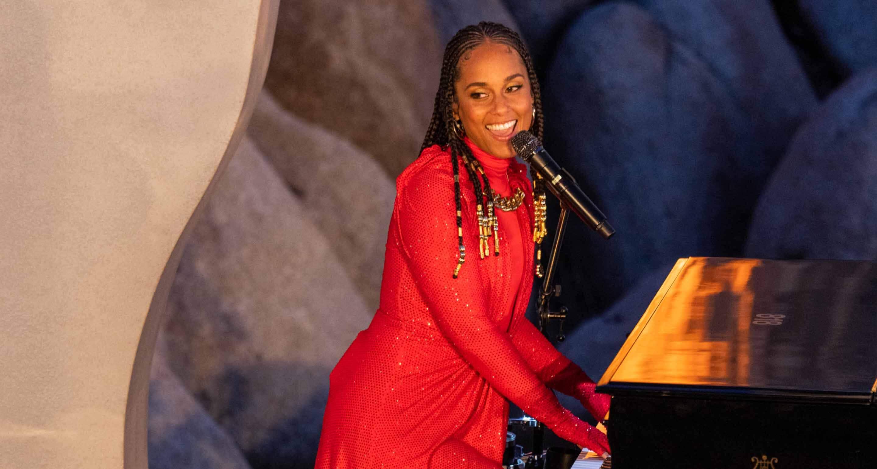 Hennessy Paradis is on earth