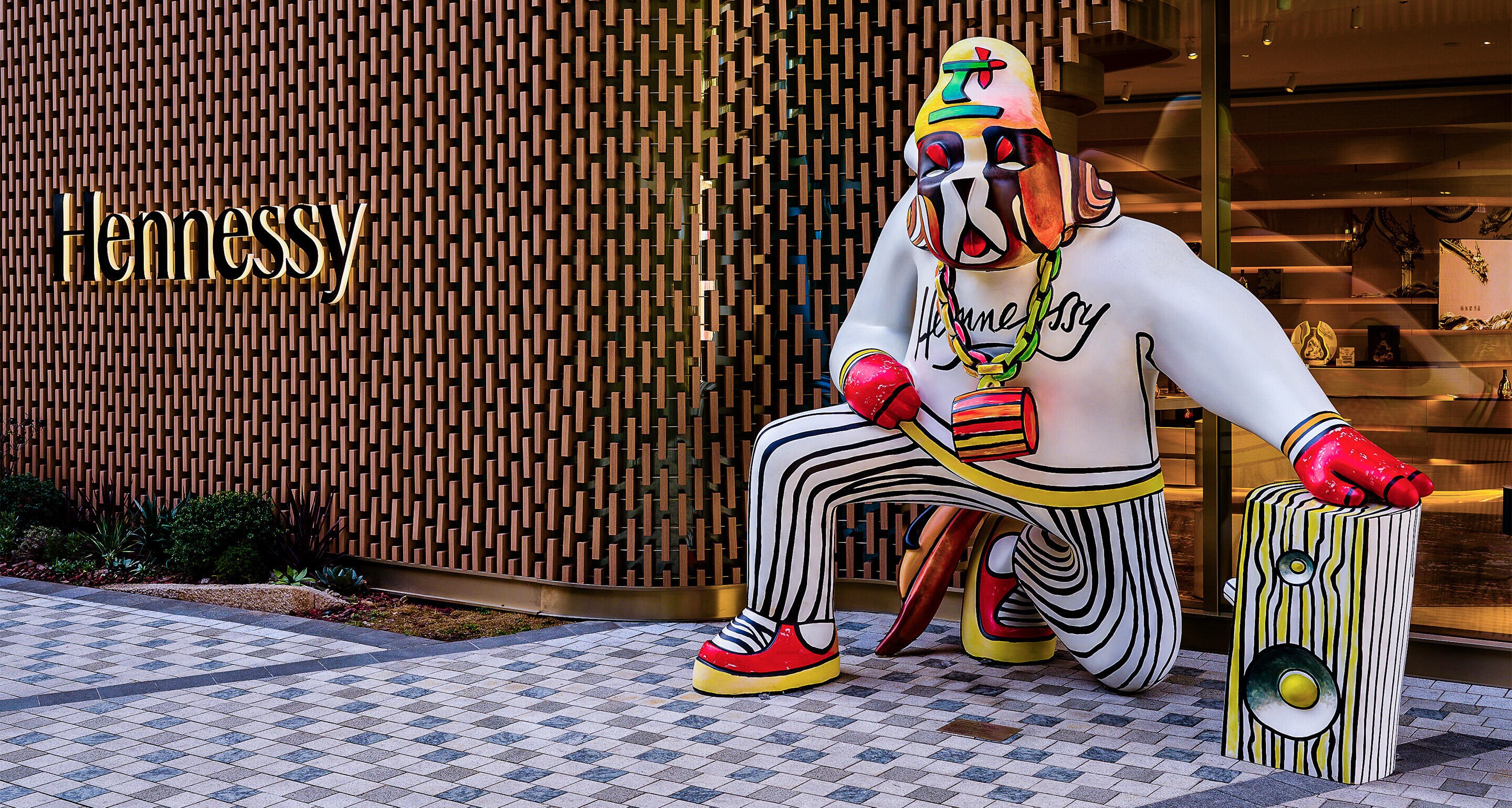 hny_taikoo_li_boutique_sculpture_1