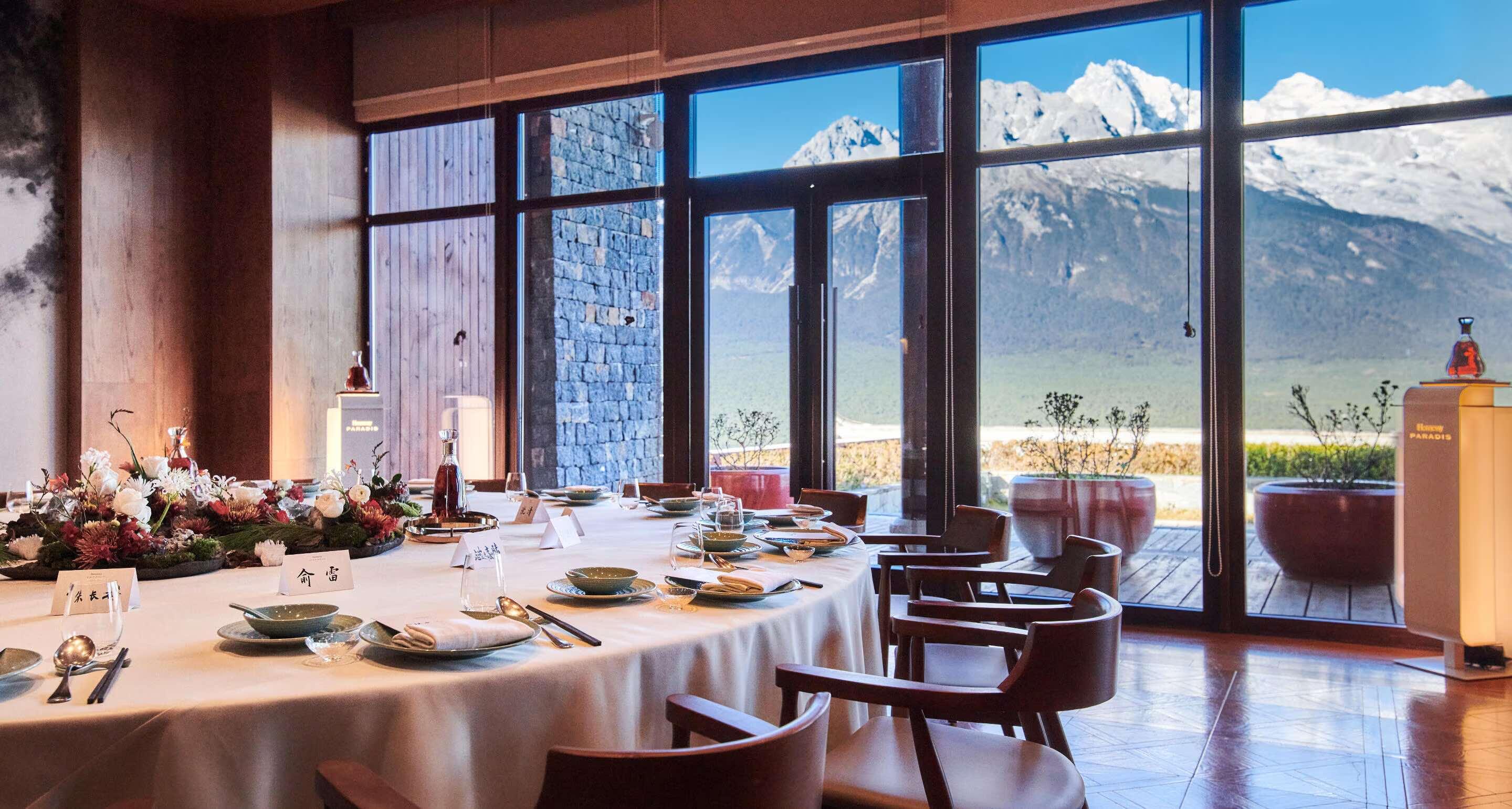 Lijiang boasts spectacular natural scenery